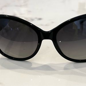 Perfect condition black TORY BURCH polarized sunglasses